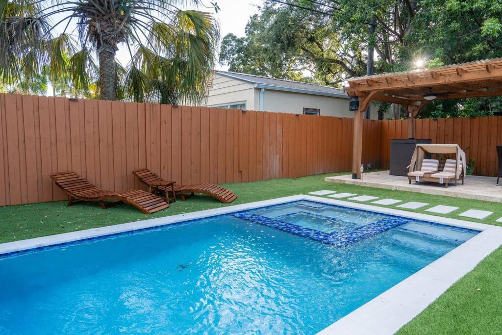 Luxury Retreat 3B ,2Ba Pool , Coral Gables Center Villa Miami Exteriör bild