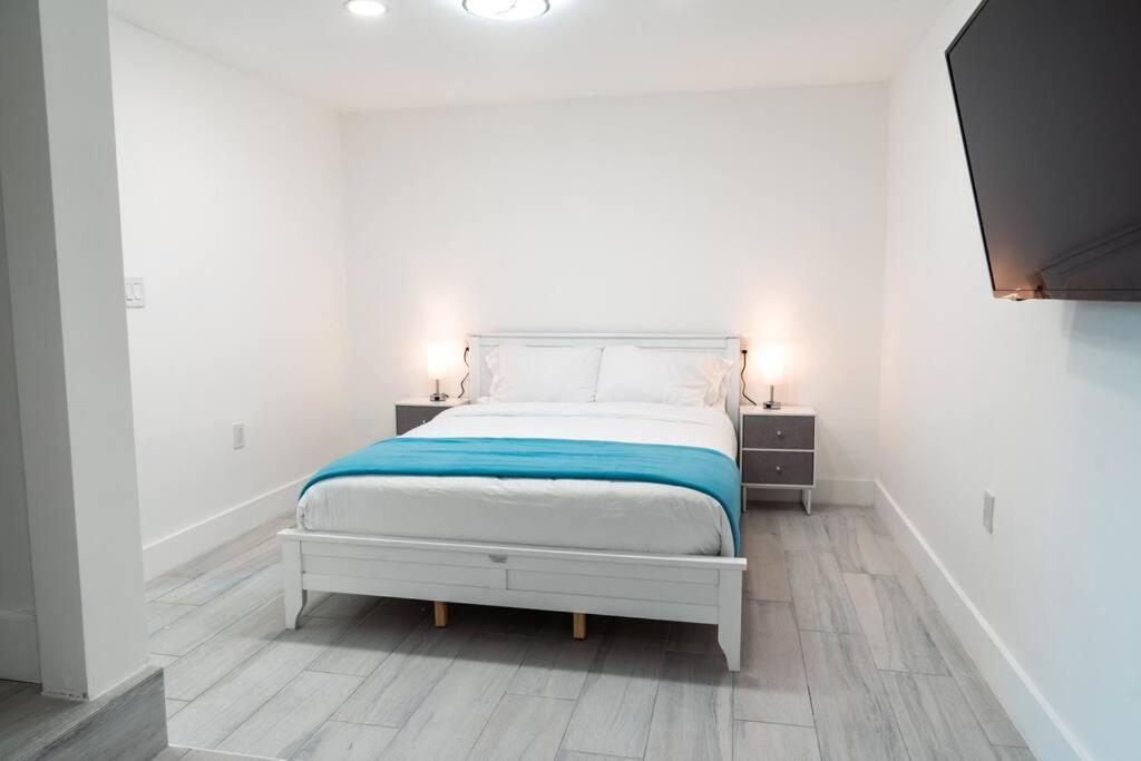 Luxury Retreat 3B ,2Ba Pool , Coral Gables Center Villa Miami Exteriör bild