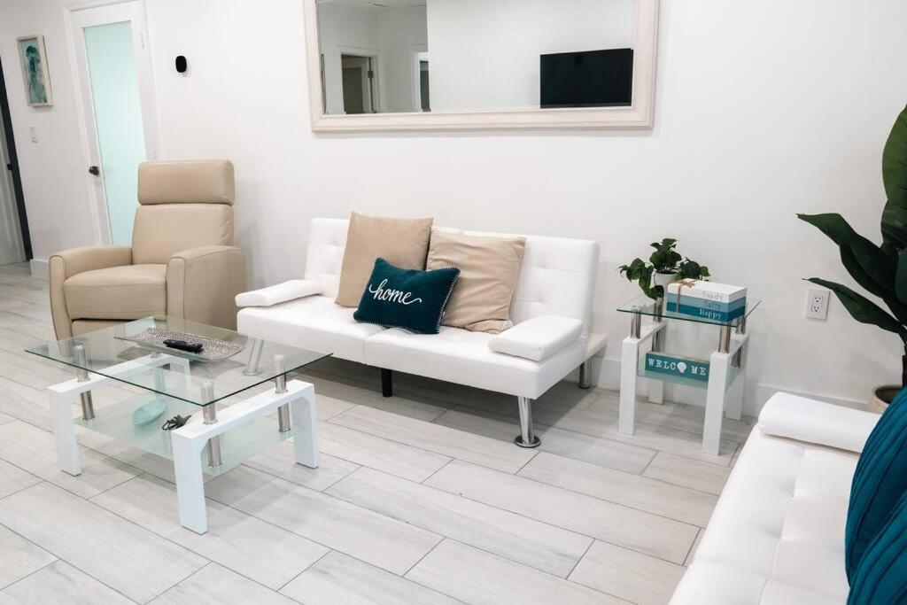 Luxury Retreat 3B ,2Ba Pool , Coral Gables Center Villa Miami Exteriör bild