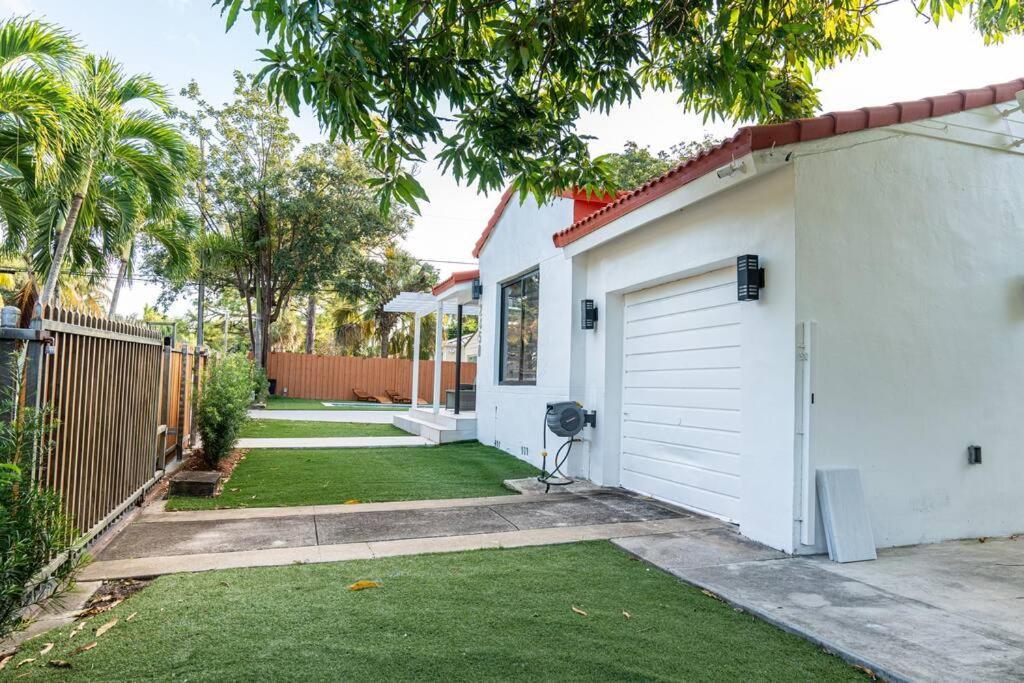 Luxury Retreat 3B ,2Ba Pool , Coral Gables Center Villa Miami Exteriör bild