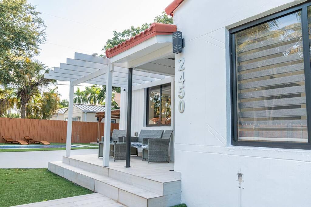 Luxury Retreat 3B ,2Ba Pool , Coral Gables Center Villa Miami Exteriör bild
