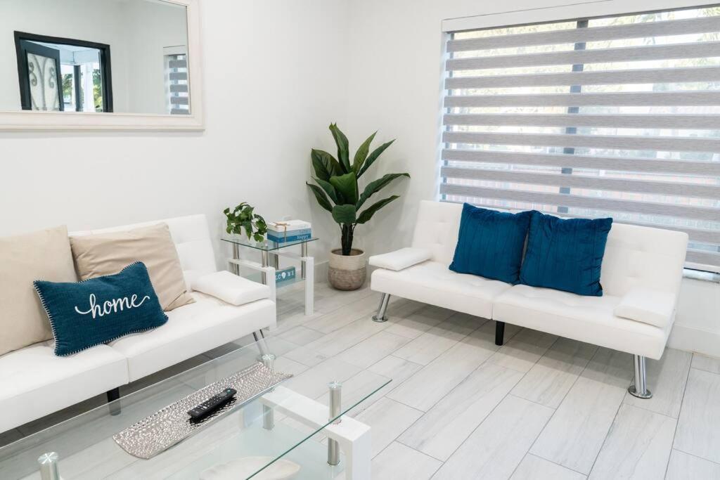 Luxury Retreat 3B ,2Ba Pool , Coral Gables Center Villa Miami Exteriör bild