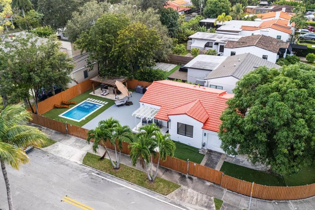 Luxury Retreat 3B ,2Ba Pool , Coral Gables Center Villa Miami Exteriör bild